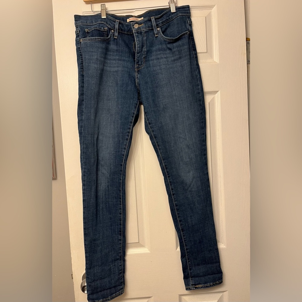 Levi’s 311 Shaping Skinny Size 31
